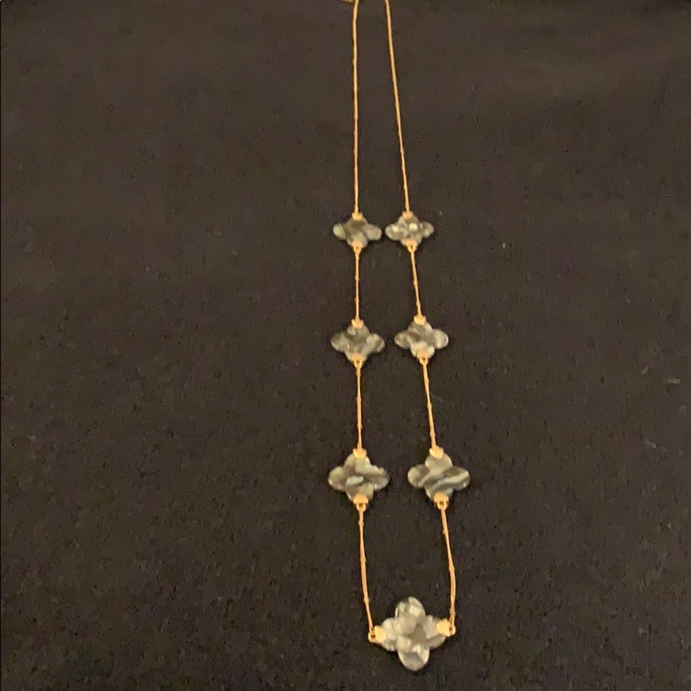 20” necklace with gray mother of pearl detail